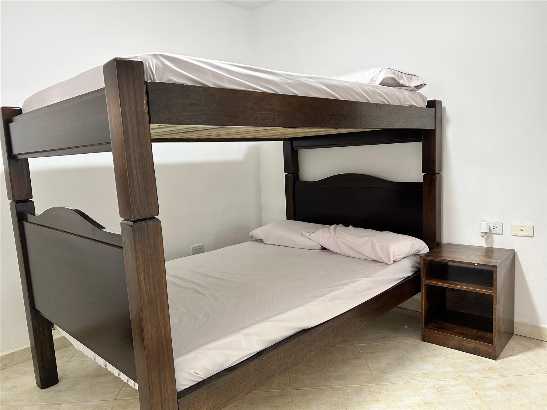 Welcoming lodging area